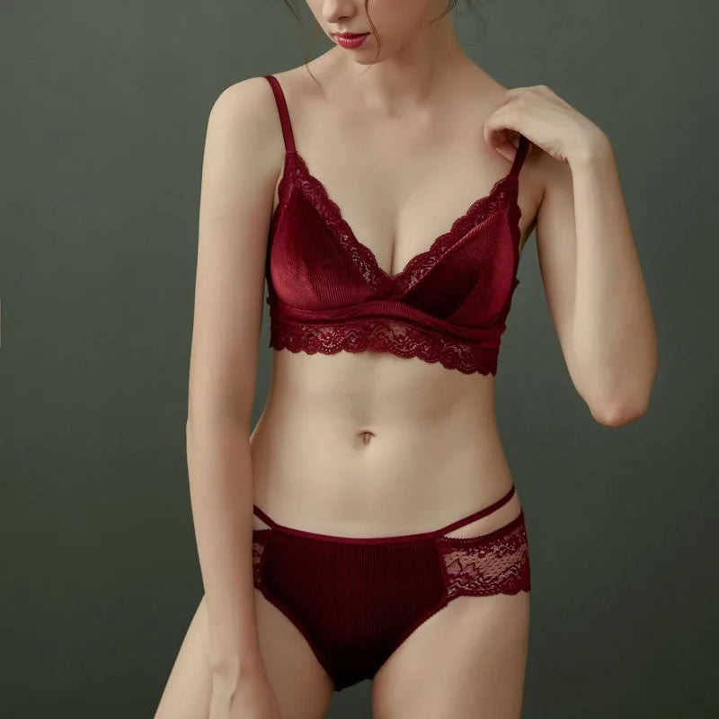 2021 Happy New Year's Day red lingerie lace triangle cup thin no steel ring beauty back bra suit